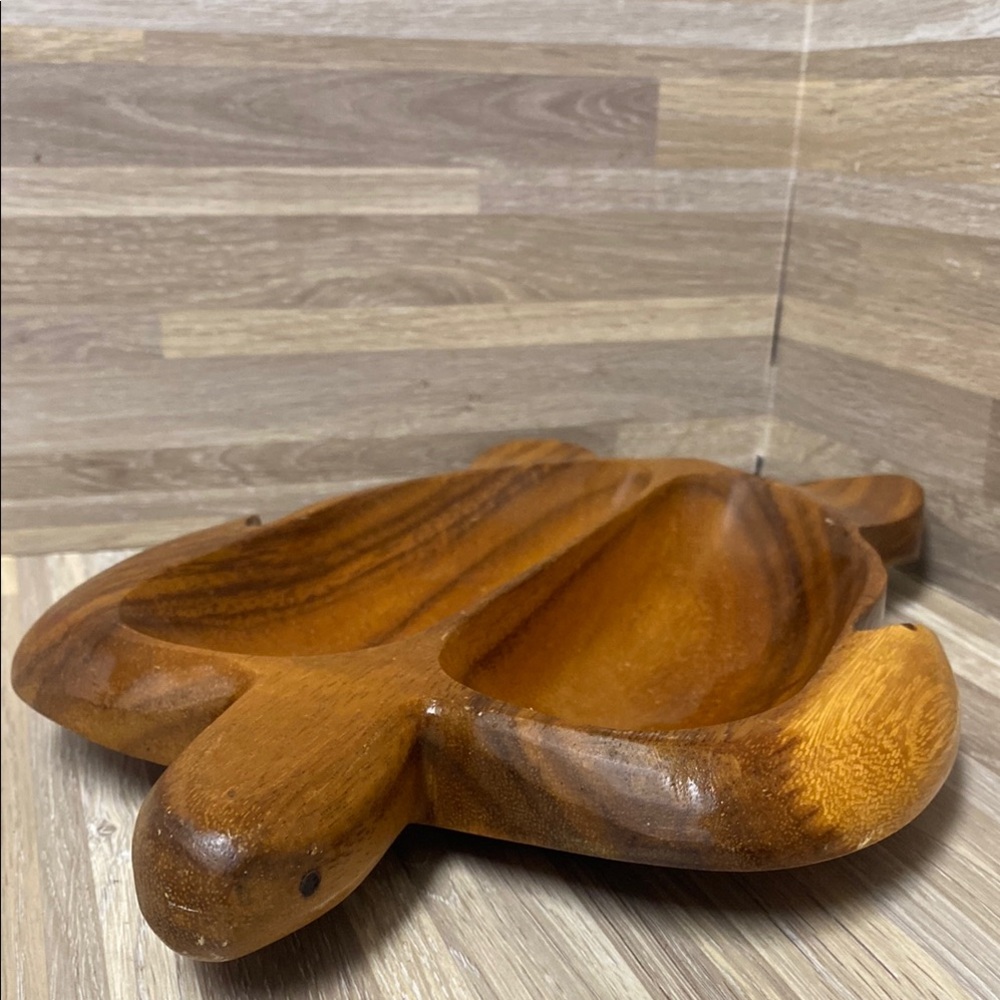 Wooden sea Turtle Shaped Serving Tray vintage Charcuterie Board / tray - Picture 4 of 11